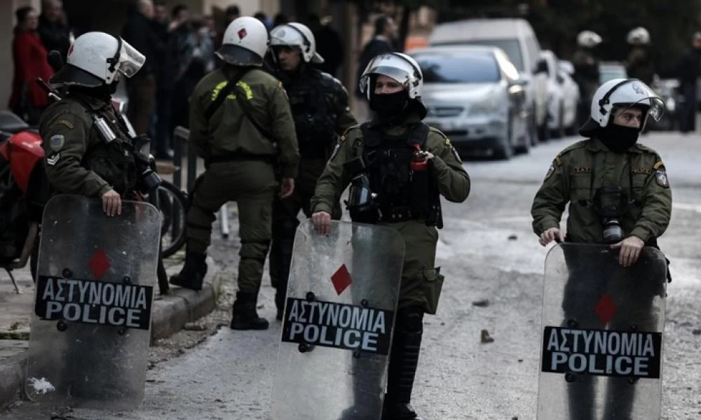 Κάμερες με απευθείας εικόνα online στη στολή τους θα επιχειρούν οι αστυνομικοί
